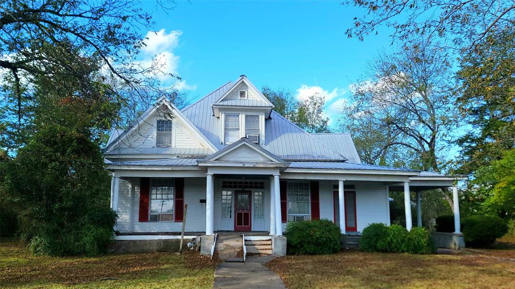 909 W Broadway Property Photo