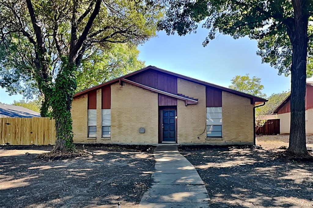 1204 Whitehall Drive Property Photo