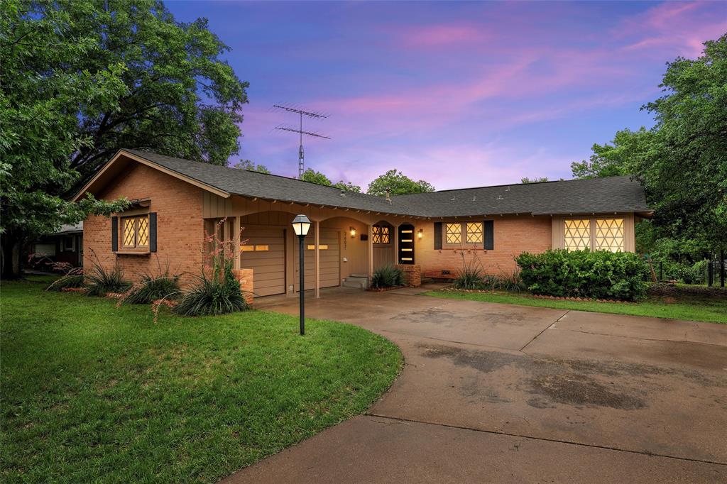 2607 Glendale Drive Property Photo 1