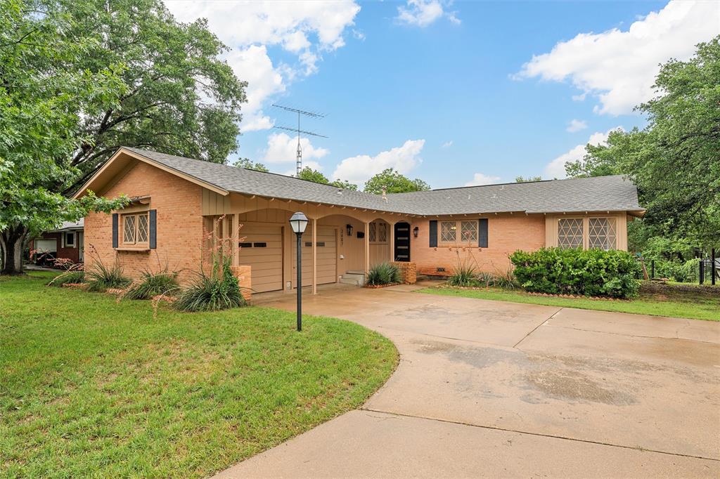 2607 Glendale Drive Property Photo 1