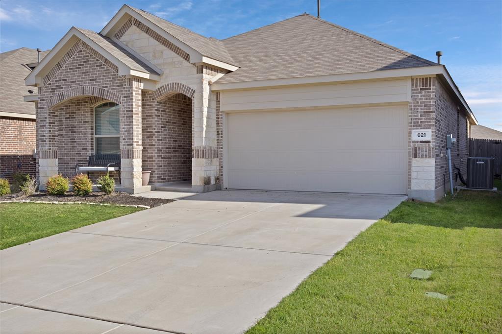 621 Ridgeback Trail Property Photo 1