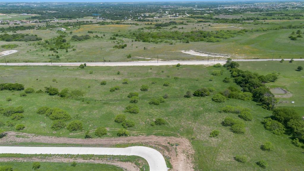 5000 Frost Creek Property Photo 4