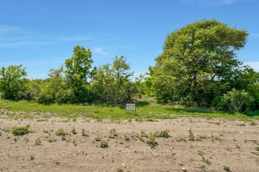 3016 Summit Drive Property Photo 4
