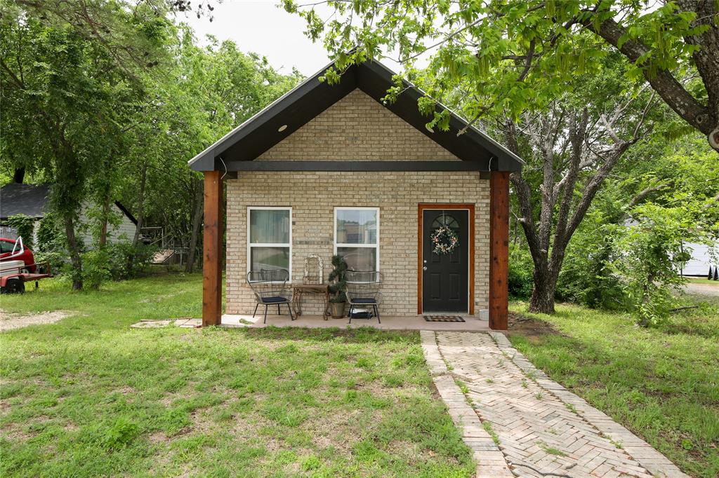 1013 Clay Street Property Photo 1
