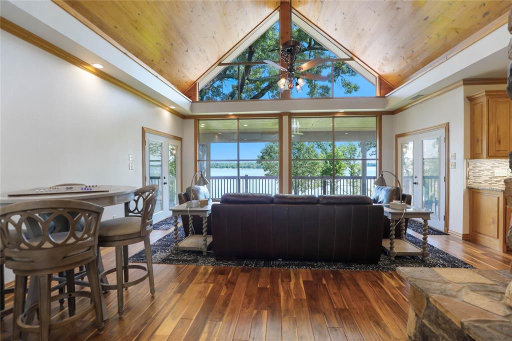 960 Mark Circle Property Photo 6