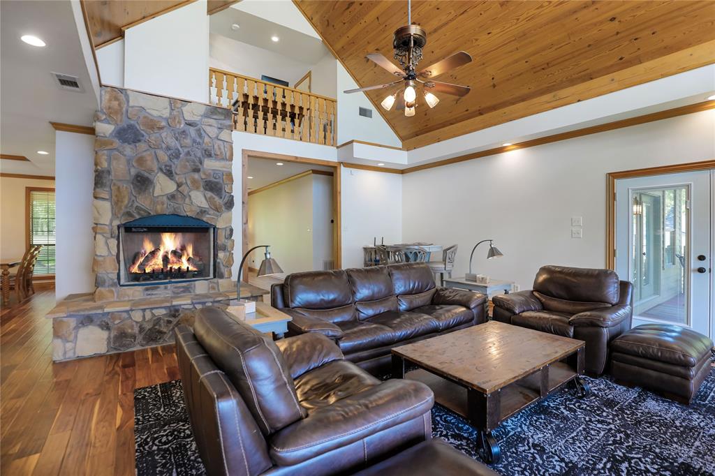 960 Mark Circle Property Photo 9