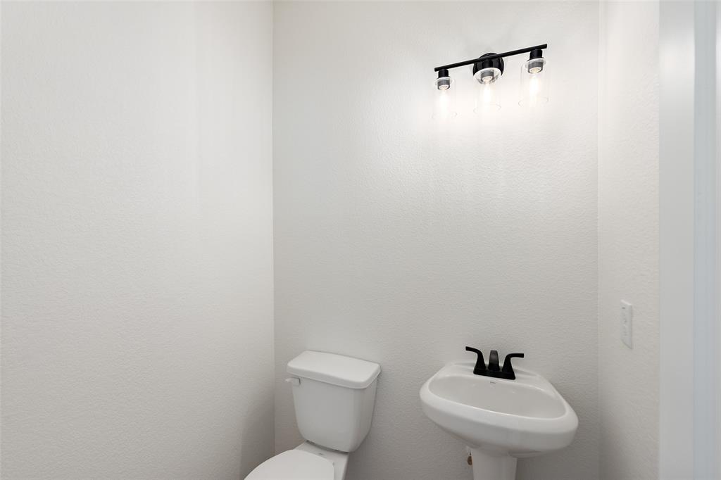 2514 College Street Property Photo 14