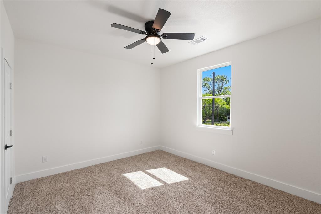 2514 College Street Property Photo 15