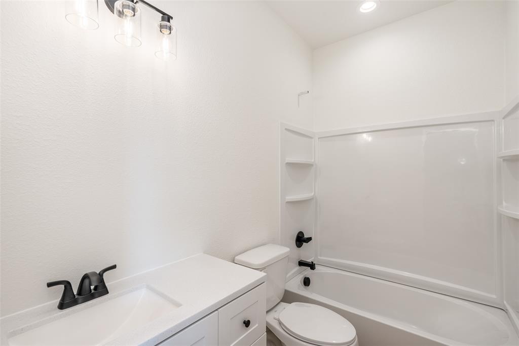 2514 College Street Property Photo 16