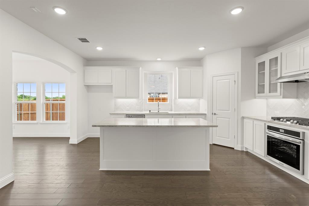 12710 Meadow Glen Property Photo 6