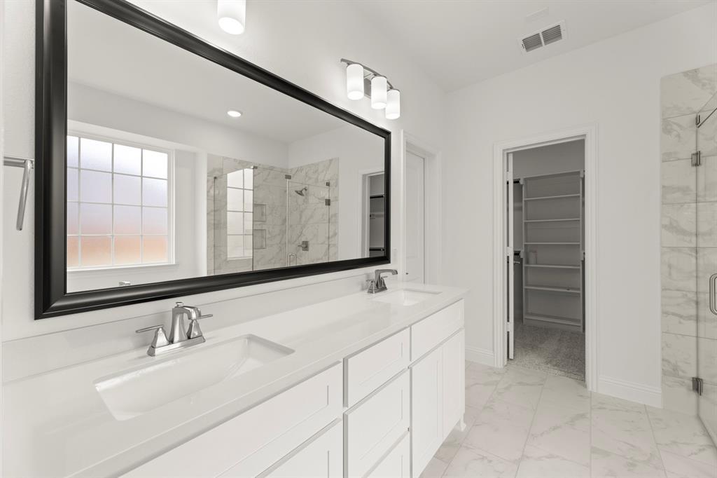 12710 Meadow Glen Property Photo 15