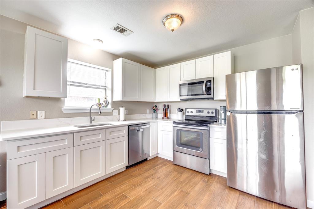 709 Katy Lane Property Photo