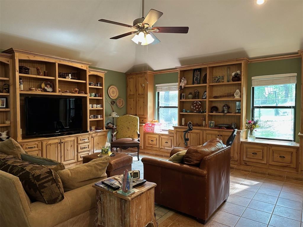 103 Longhorn Drive Property Photo 6