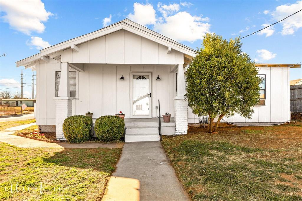 Sweetwater Real Estate Listings Main Image