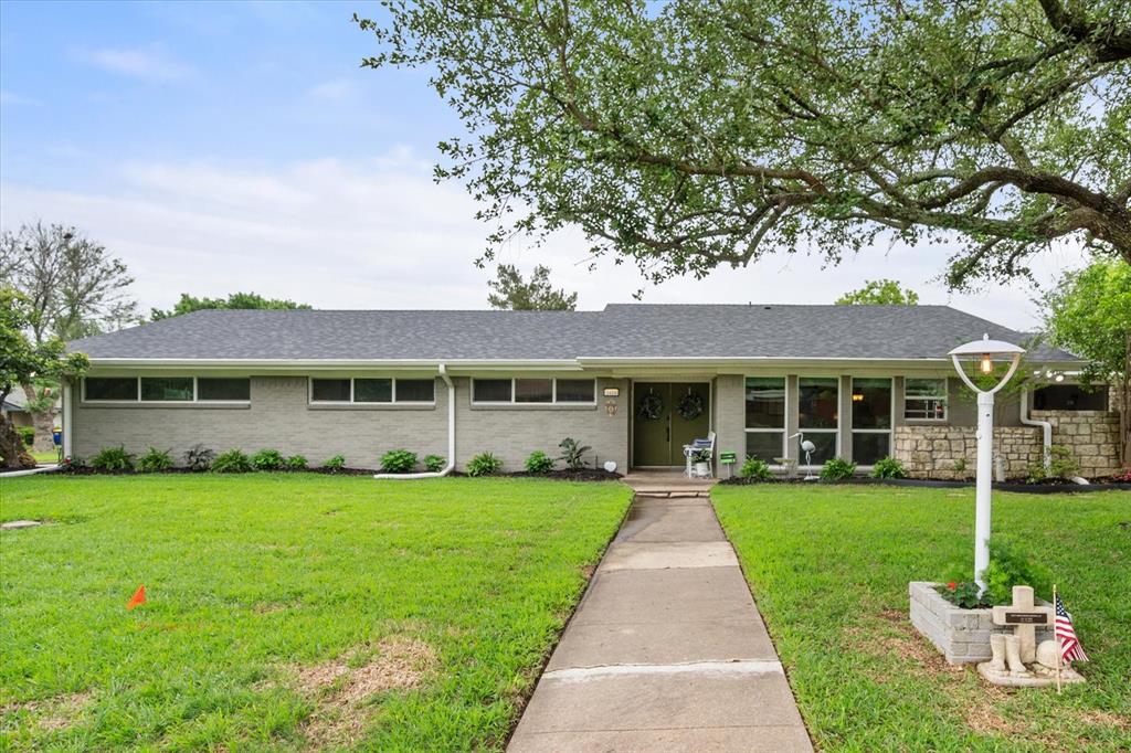 1410 Hummingbird Drive Property Photo