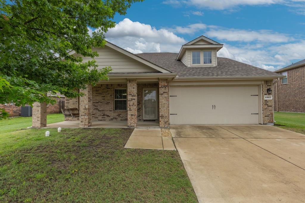 1317 N Houston Street Property Image