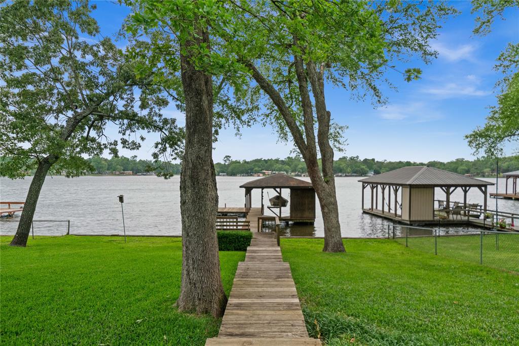 227 Callender Lake Drive Property Photo 1