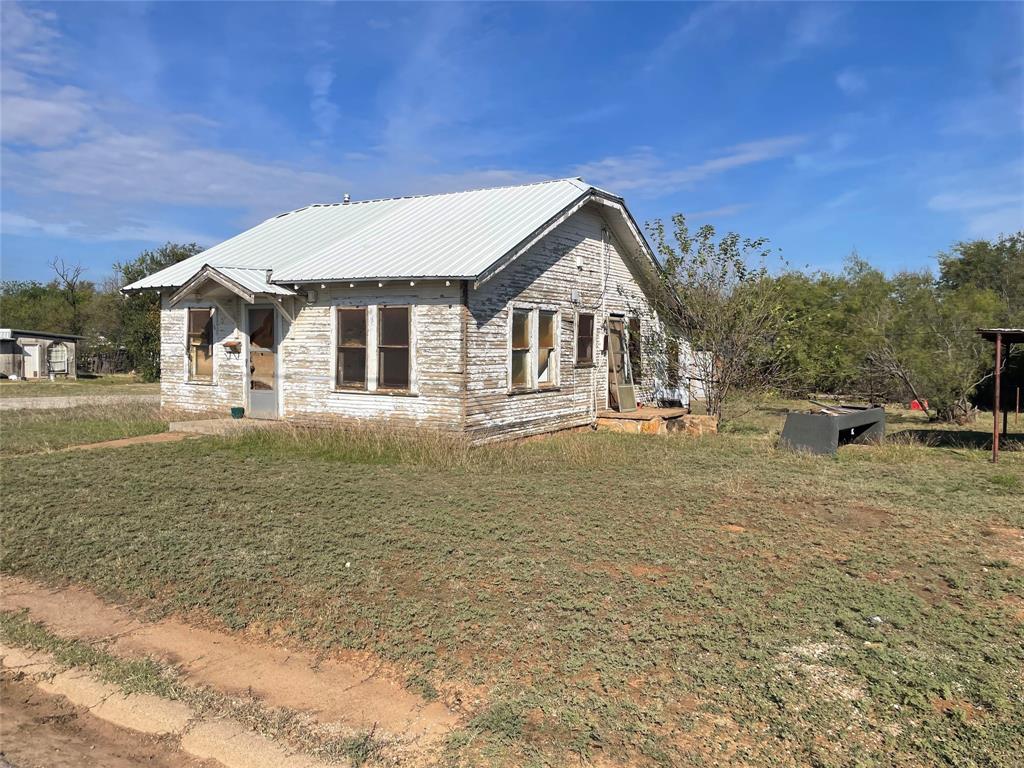 816 W Elliott Street Property Photo
