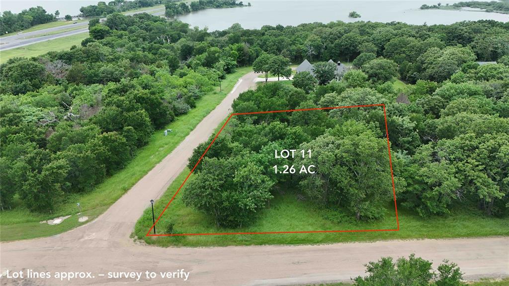 100 Oakmont Drive Property Photo