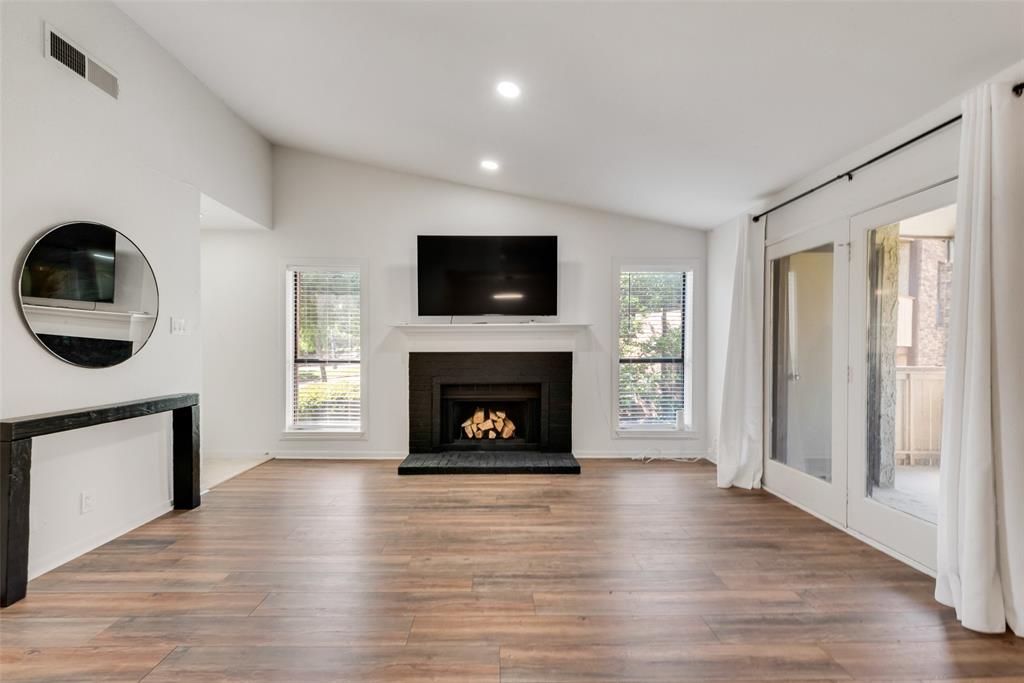 Peach Real Estate Listings Main Image