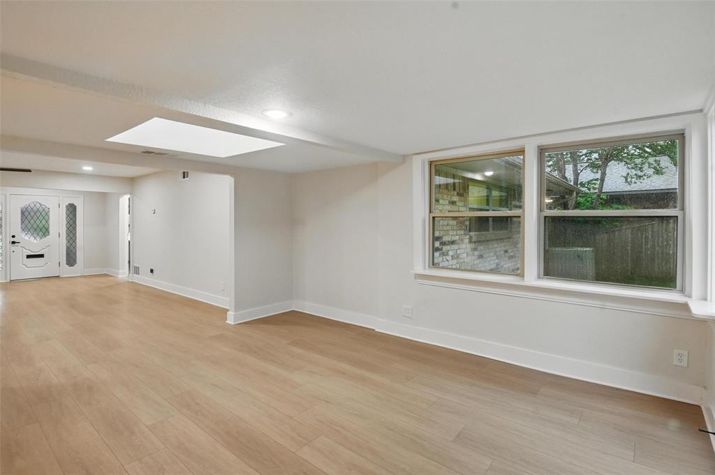 7716 La Risa Drive Property Photo 14