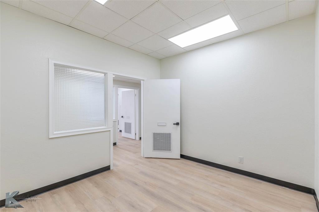 317 N Willis Street Property Photo 4