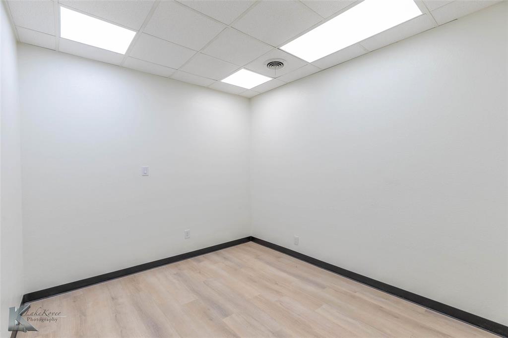 317 N Willis Street Property Photo 6
