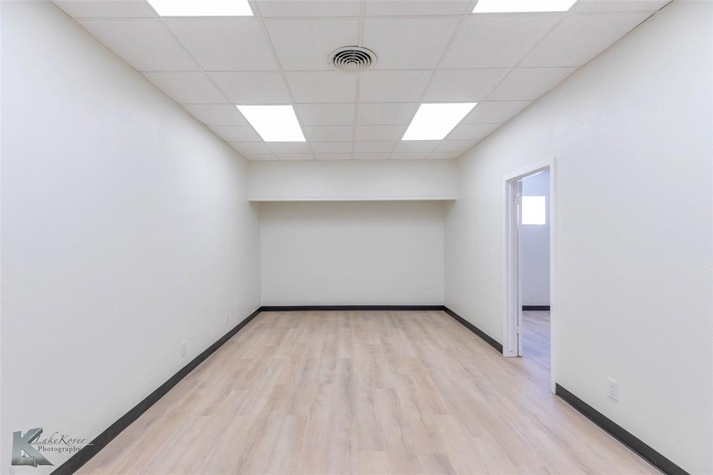 317 N Willis Street Property Photo 8
