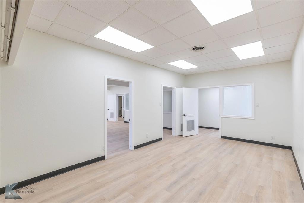 317 N Willis Street Property Photo 9