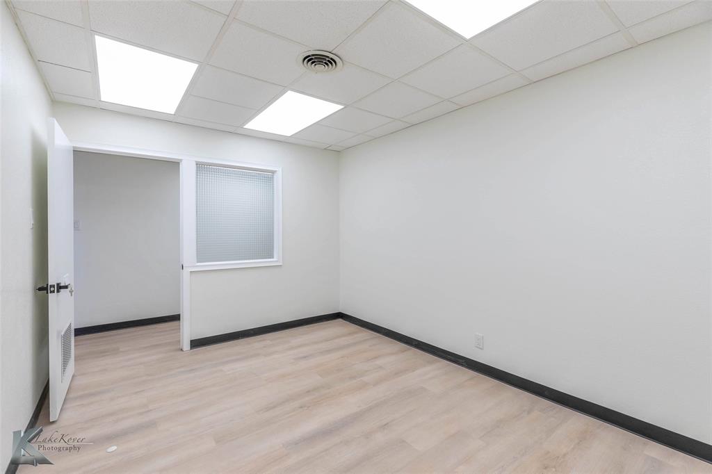 317 N Willis Street Property Photo 12
