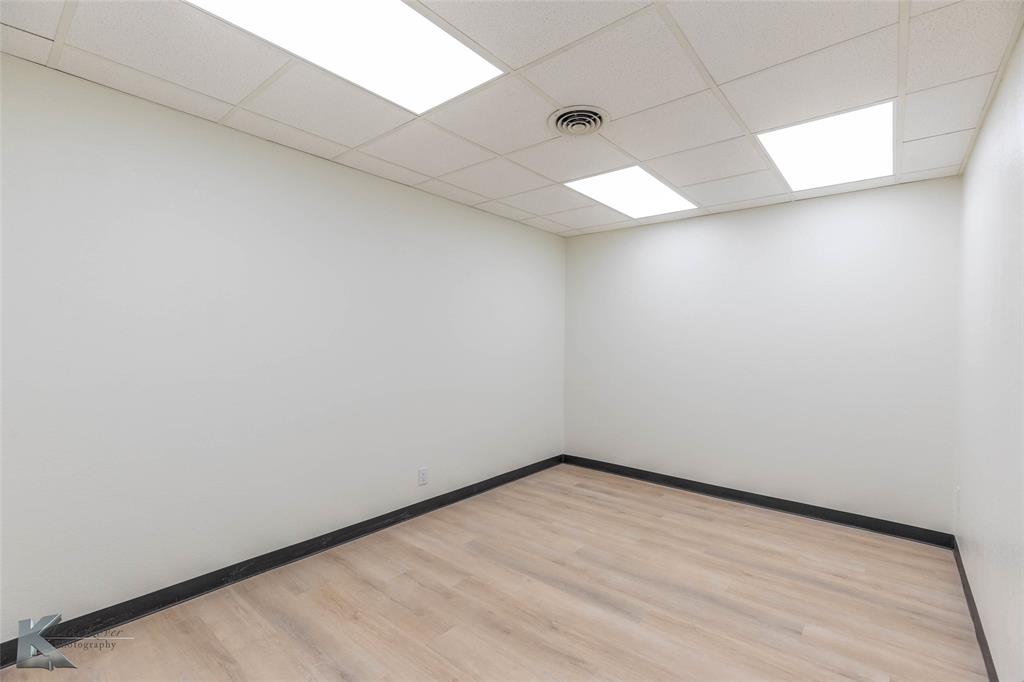 317 N Willis Street Property Photo 13