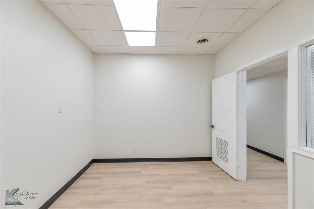 317 N Willis Street Property Photo 17