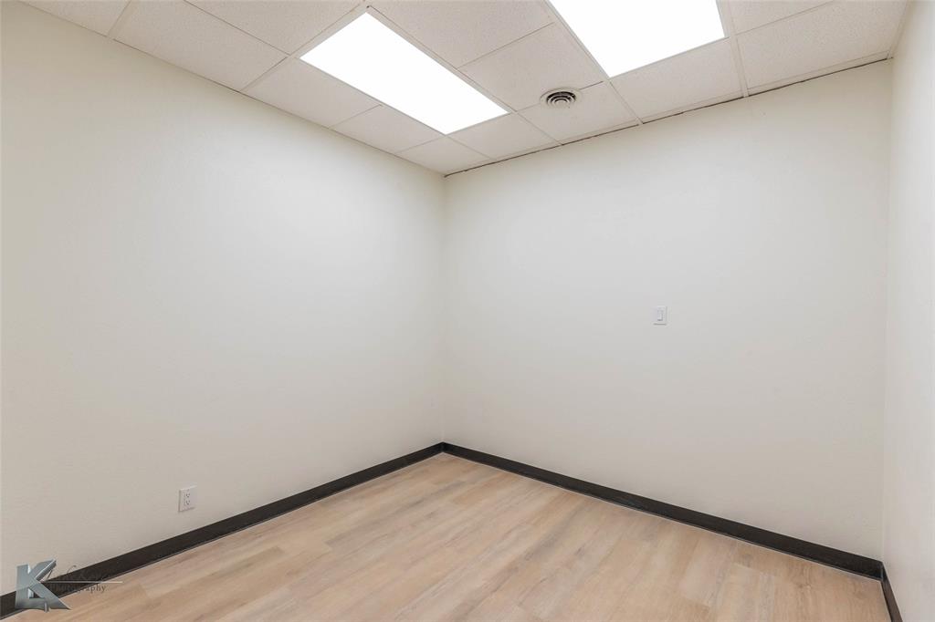 317 N Willis Street Property Photo 24