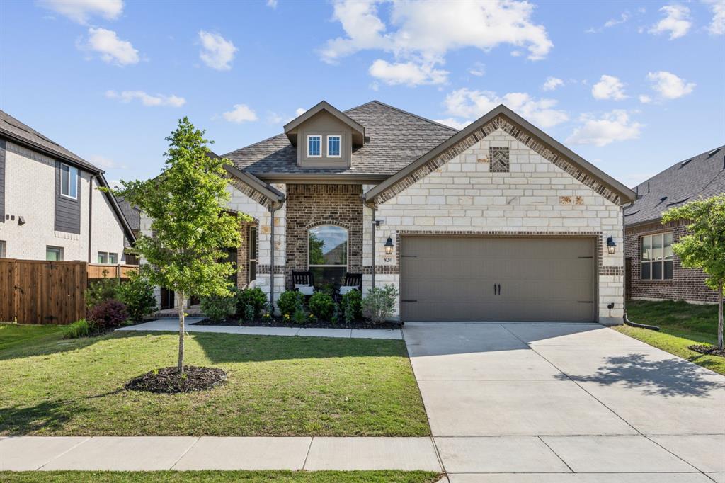 820 Amy Boulevard Property Photo