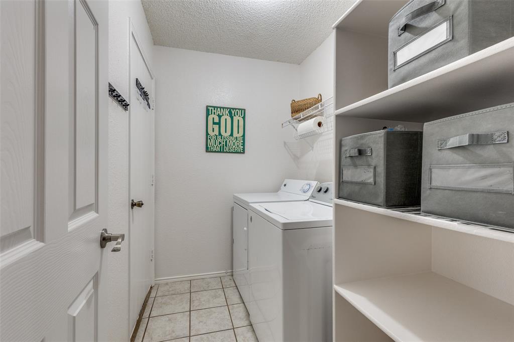 1916 Overland Street Property Photo 14