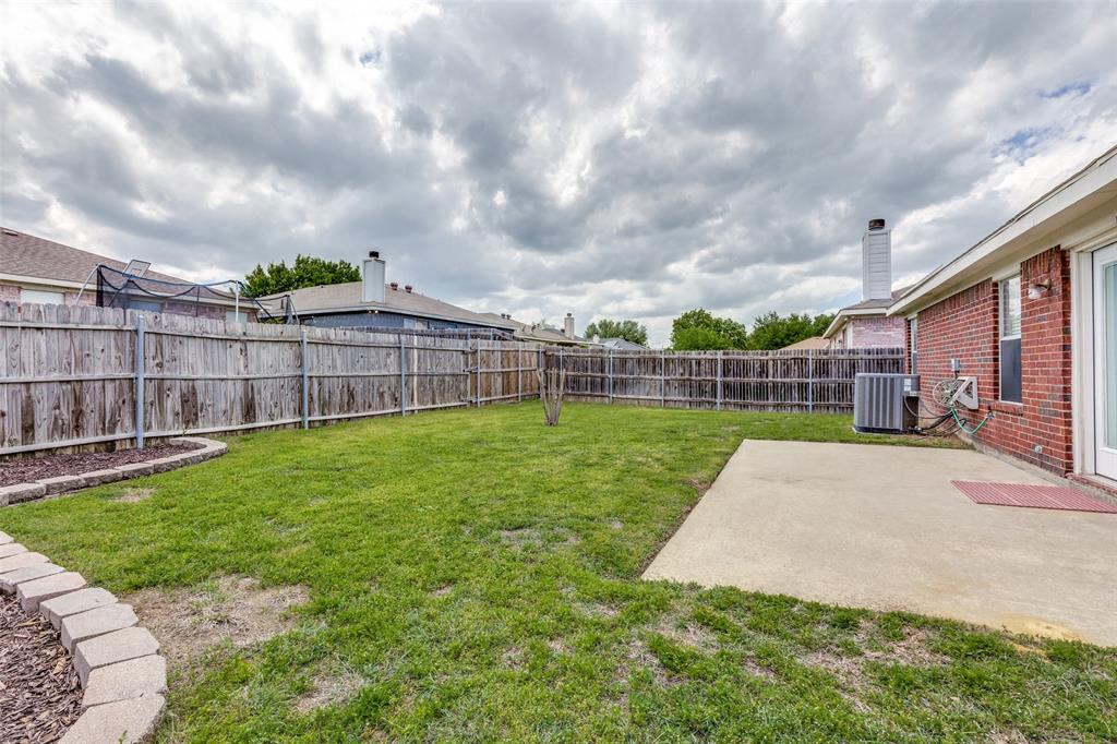 1916 Overland Street Property Photo 20