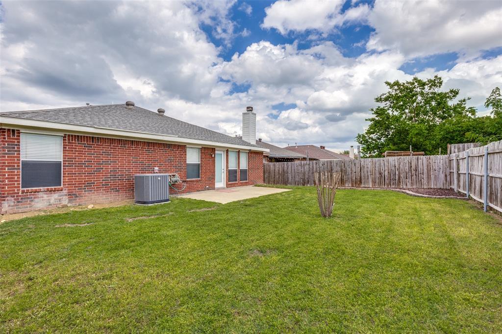 1916 Overland Street Property Photo 21