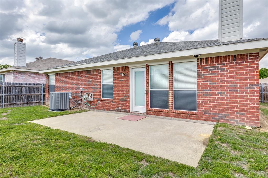 1916 Overland Street Property Photo 23