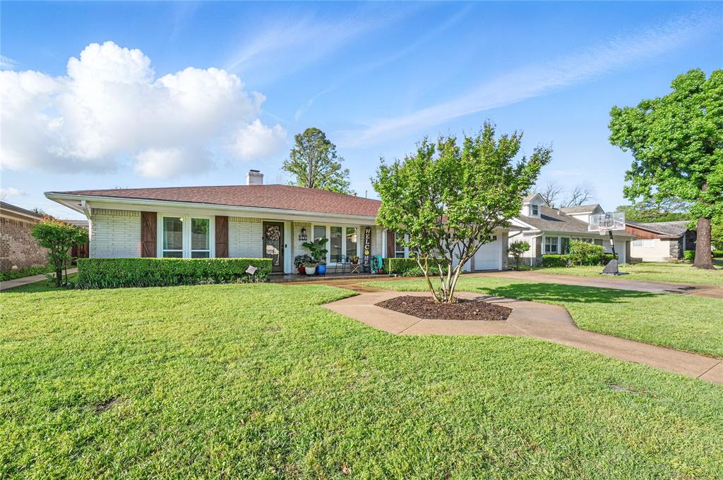 106 W Lilly Lane Property Photo