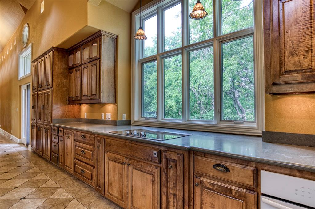 711 Pearl Cove Property Photo 14