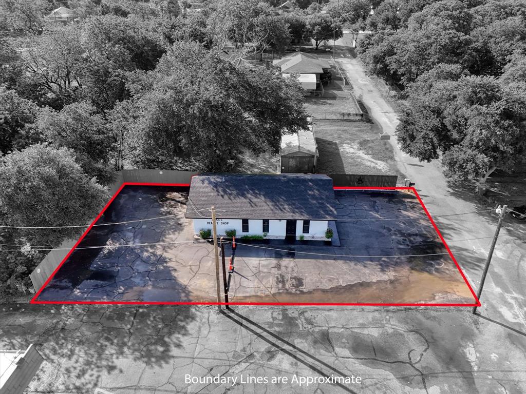 809 Harris Street Property Photo 19