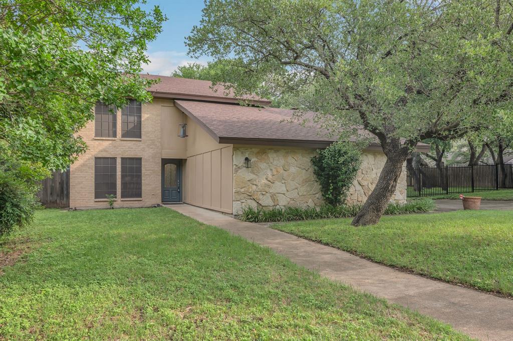 7804 Skylake Drive Property Photo 1