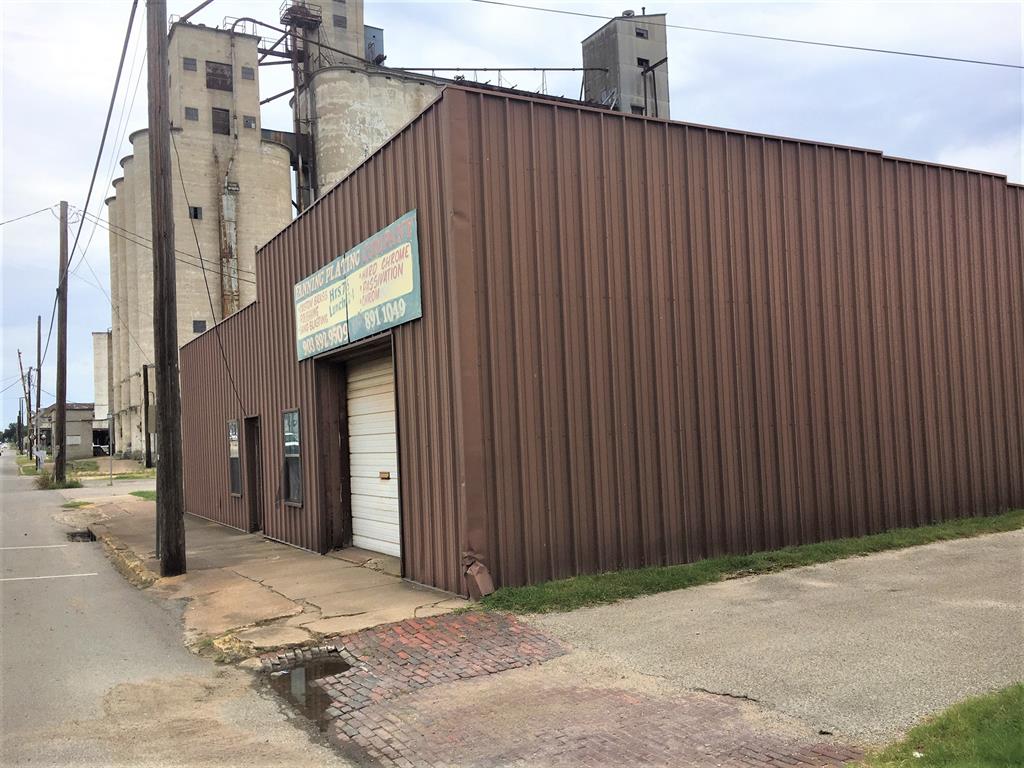 312 E Houston Street Property Photo 2