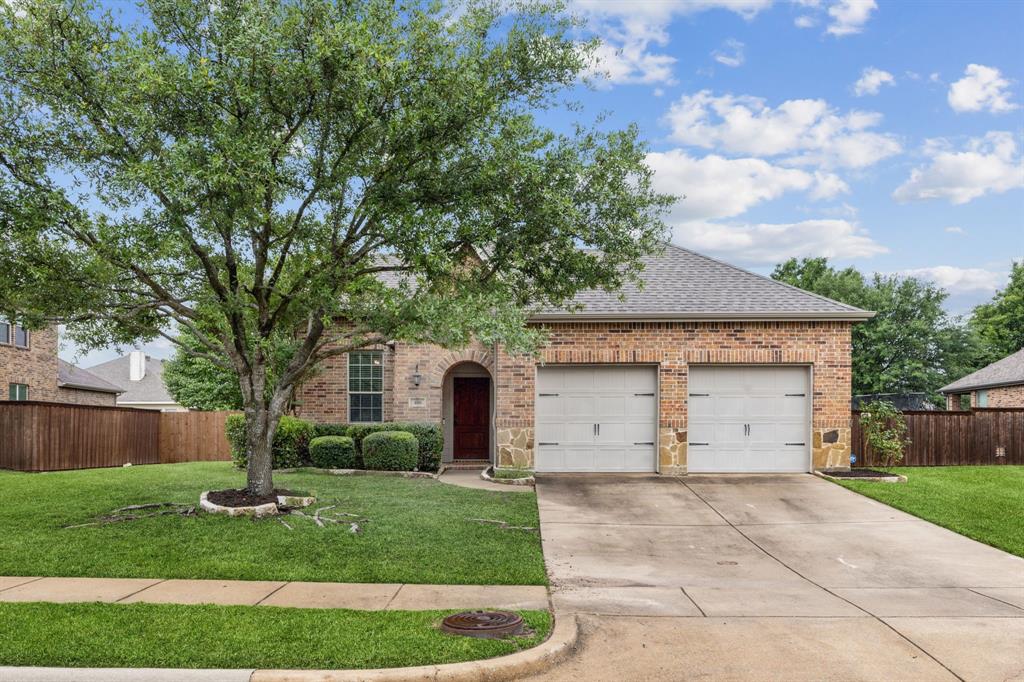 406 Bur Oak Trail Property Photo 1