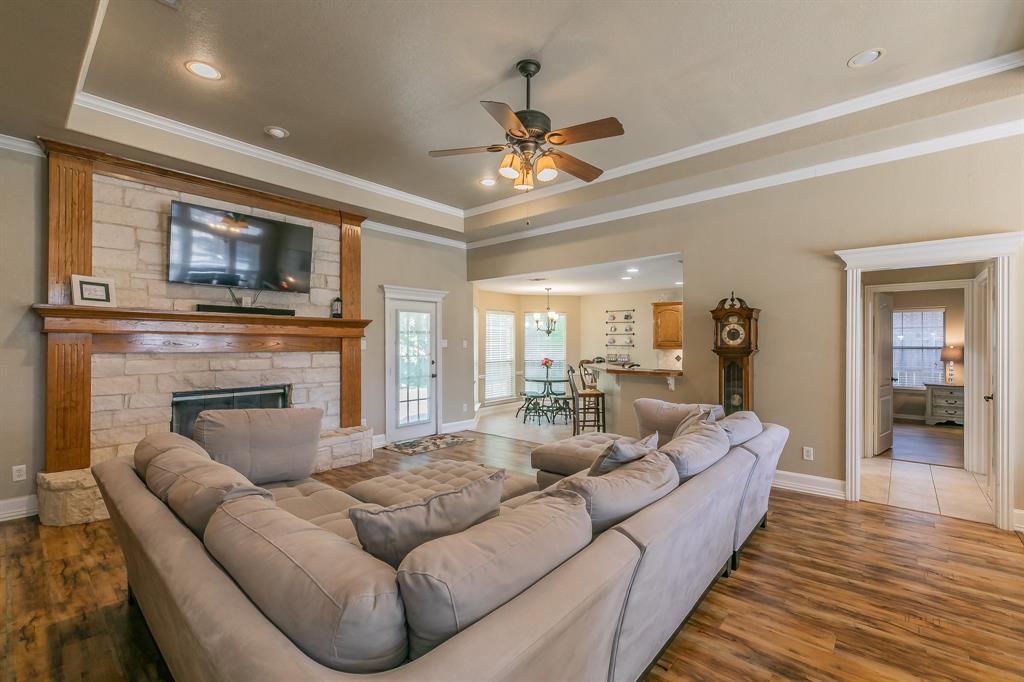 1944 Nottingham Drive Property Photo 6