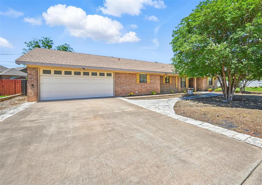5610 Cuero Drive Property Photo 1