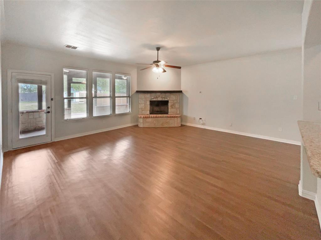 1005 Lake Hollow Drive Property Photo 3