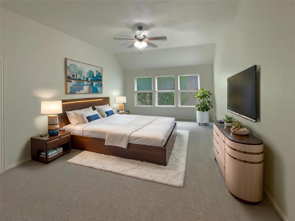 1005 Lake Hollow Drive Property Photo 4