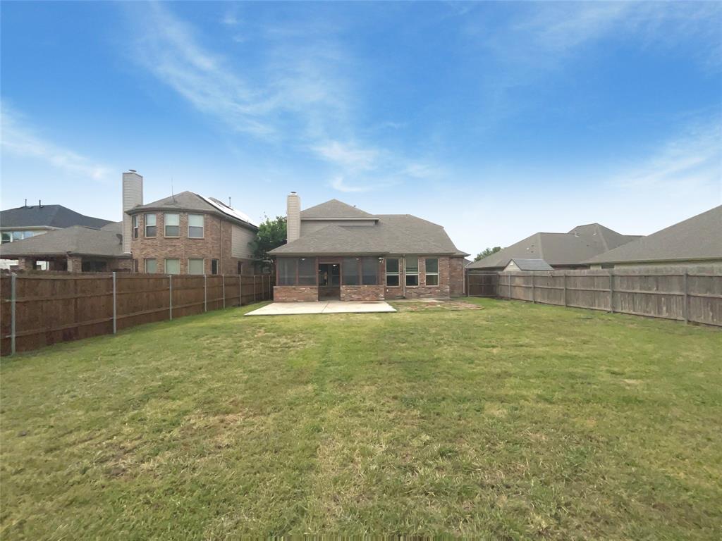 1005 Lake Hollow Drive Property Photo 8