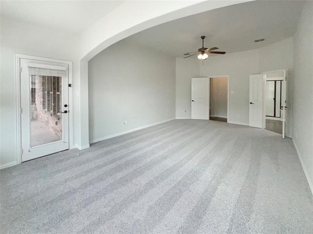 1005 Lake Hollow Drive Property Photo 13
